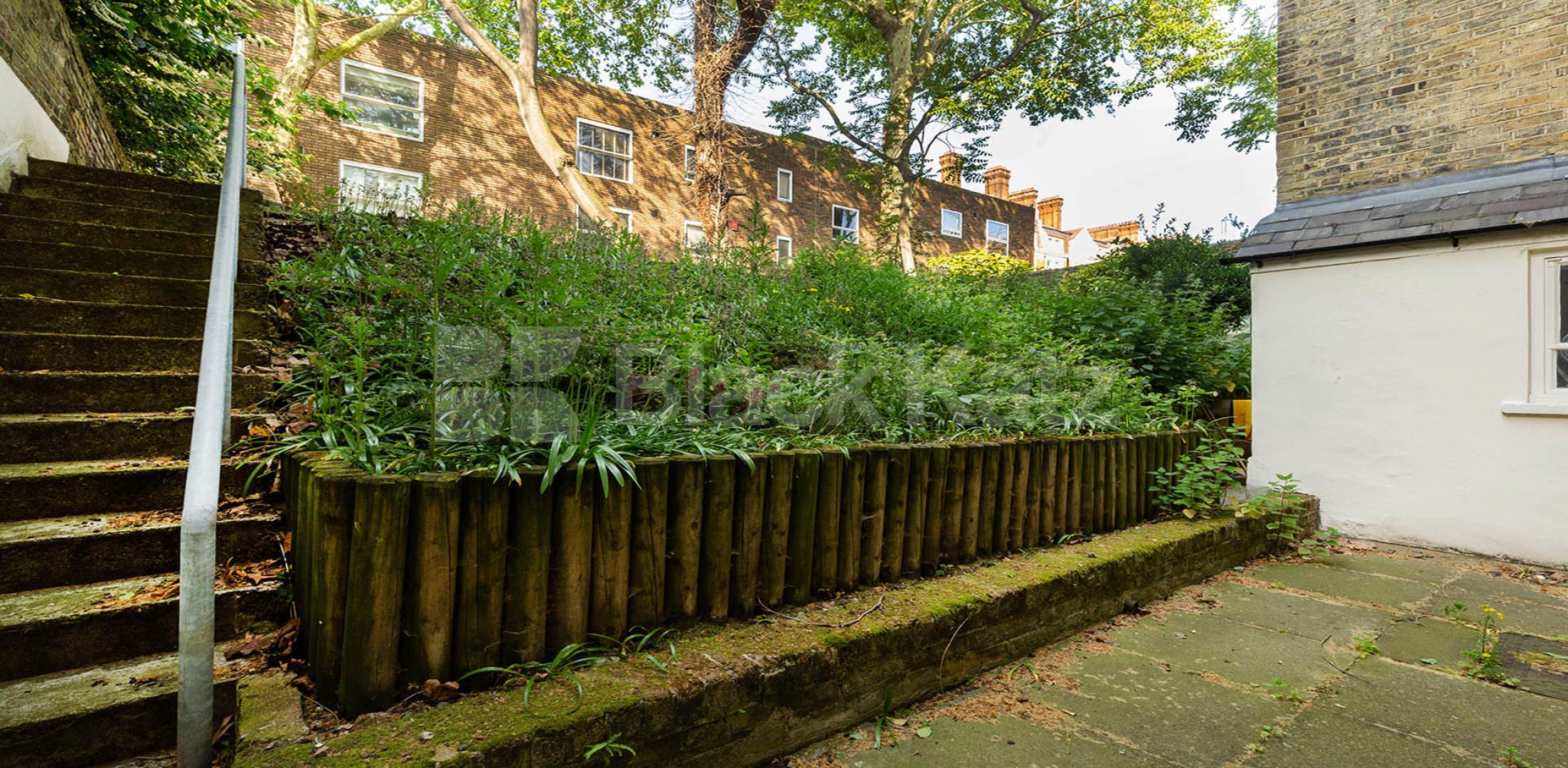 3 double bedrooms, modern kitchen & bathroom mins to UCL,SOAS & LSE Gower Street, Bloomsbury